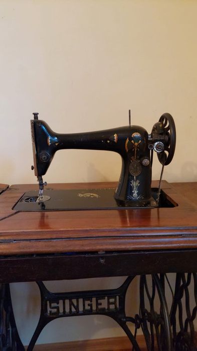 Masina de cusut Singer