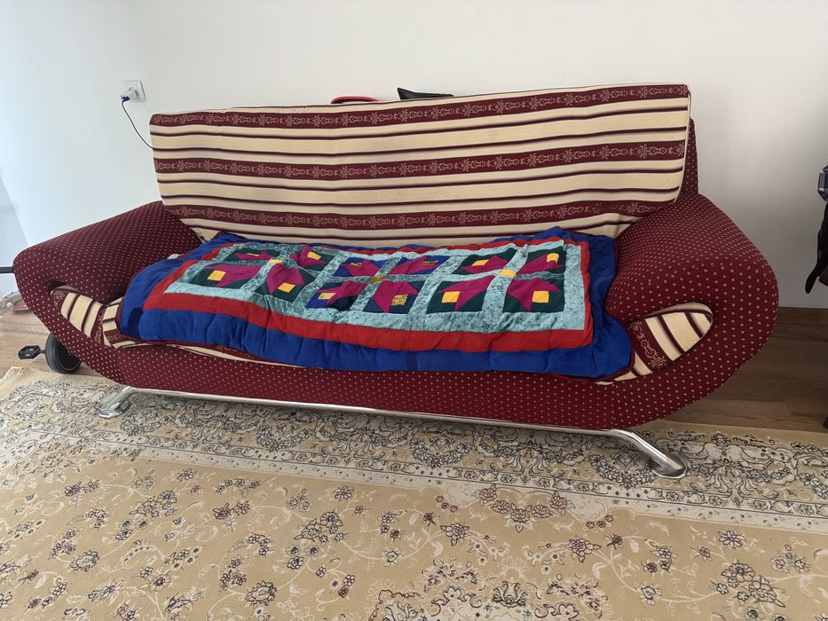 Диваны и кресло б.у