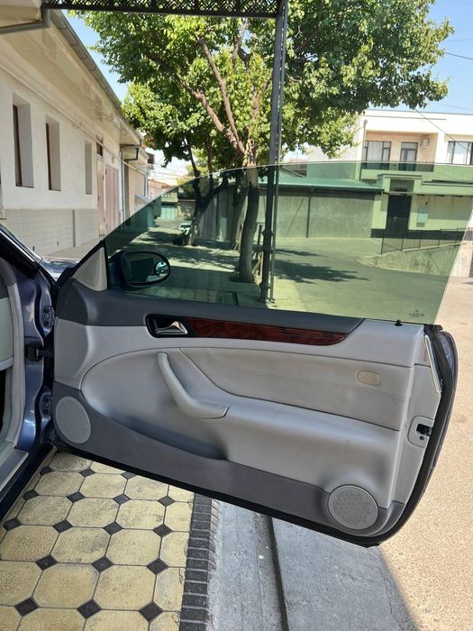 Mersedes e320 coupe