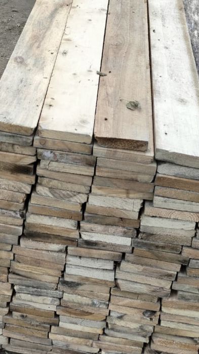 Доска. Брусок. Щиты. Стропила. Балки. Россия. Сухая сосна