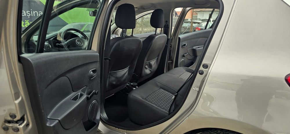 RATE doar cu buletinul AVANS 0 & CASH Garantie Dacia Sandero an 2013 motor 0,900 cm3 benzina 90 c,p euro 5 carte service clima