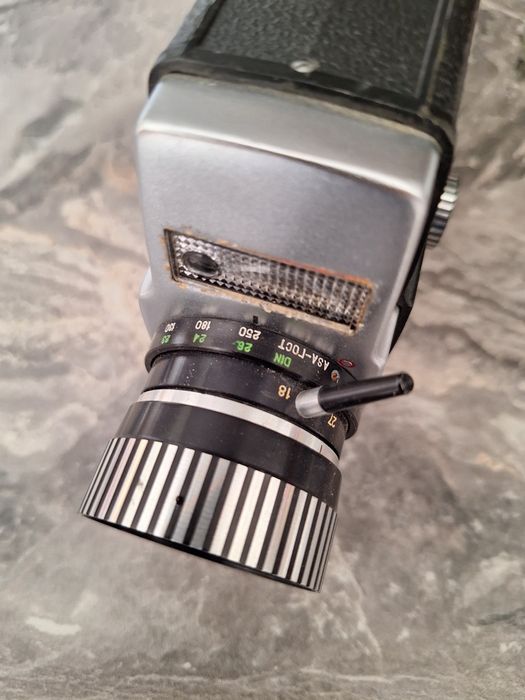 Руски Фотоапарат "Ломо"