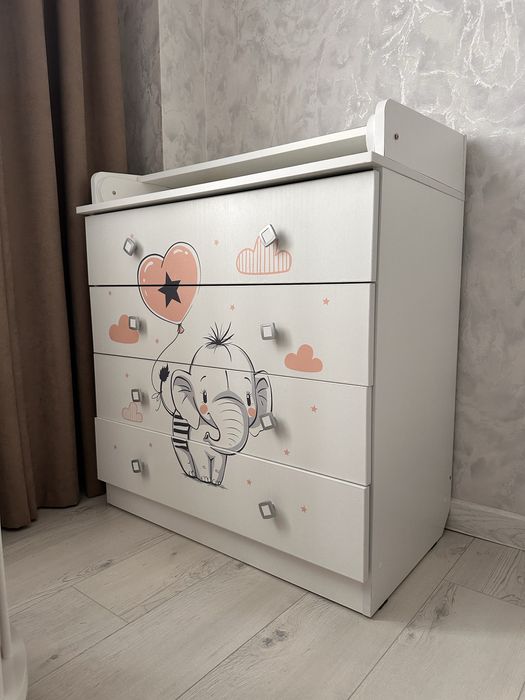 Манеж и Пеленальный детский шкаф