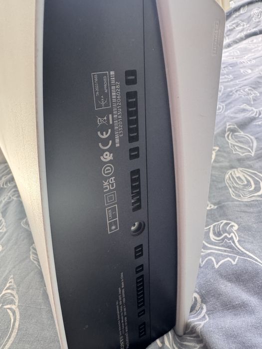 PS5 825GB Disk Version – ТОП състояние, пълен комплект, готова за игра