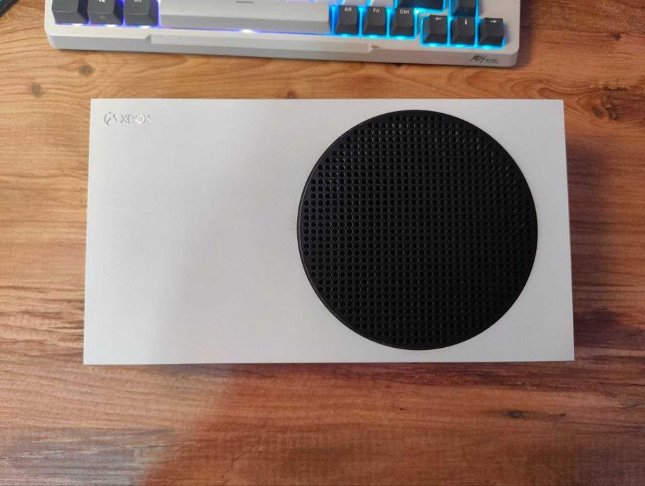 Xbox Seris S 512 GB + 2 Joystick-uri