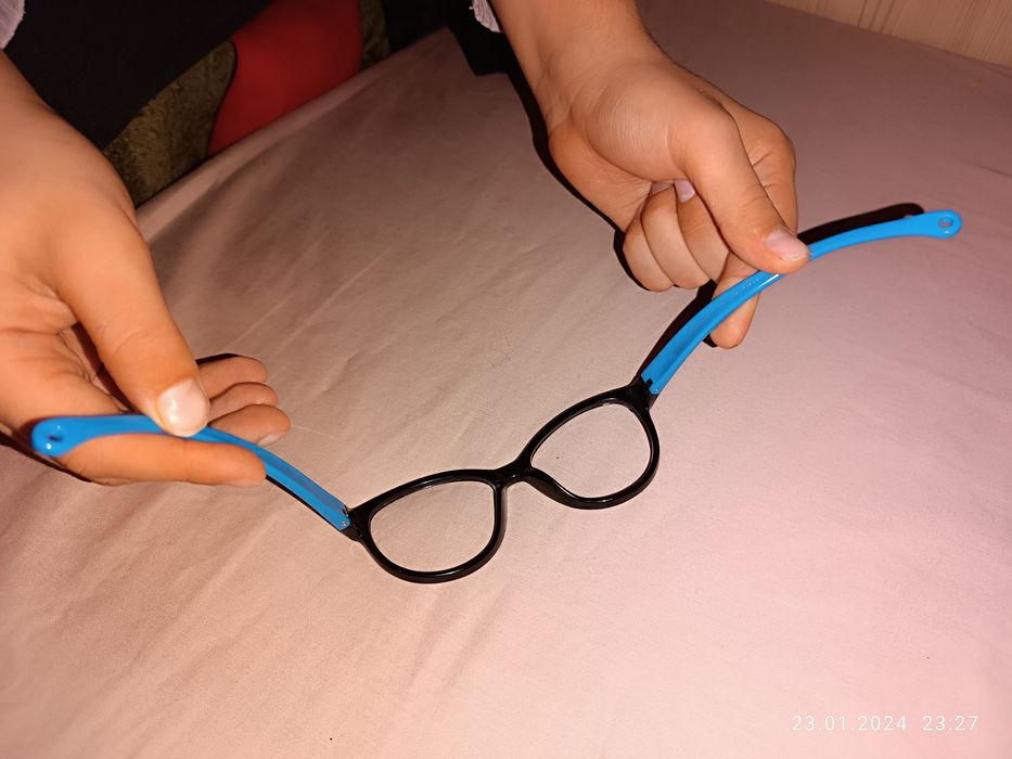 Оправа для детских оптических очков. От 6 до 10 лет. Силиконовая.