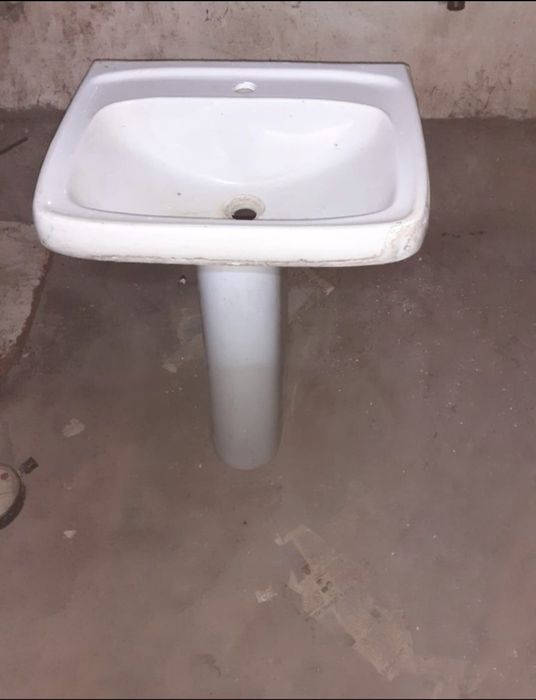 Унитаз без бачка продам