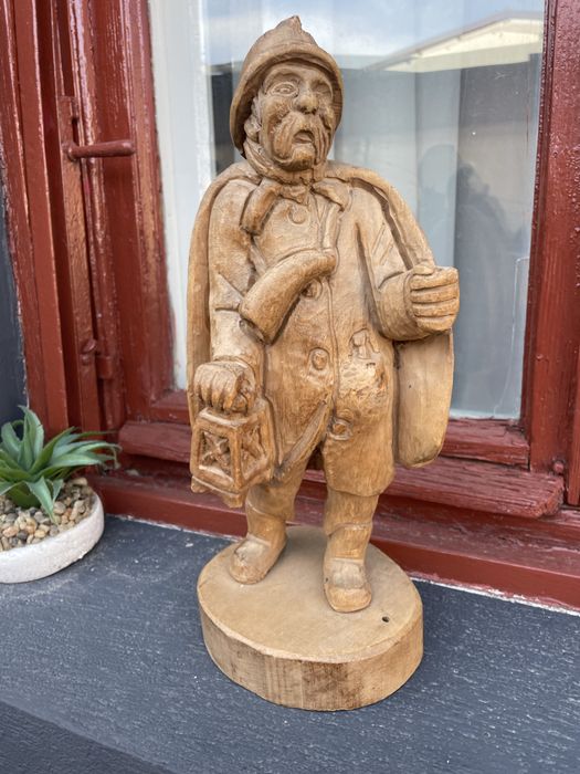 Figurină din lemn