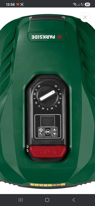 Robot automat tuns iarba