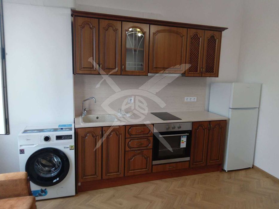 Дава се под наем Двустаен апартамент в Пловдив, Гагарин - 80 кв.м за 498.27 € - Снимка #1