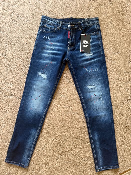 Чисто нови дънки DSQUARED2 44 размер