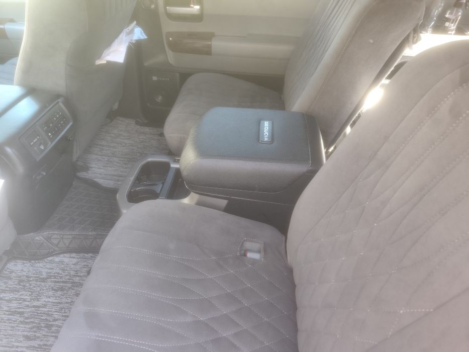 Toyota sequoia platinum