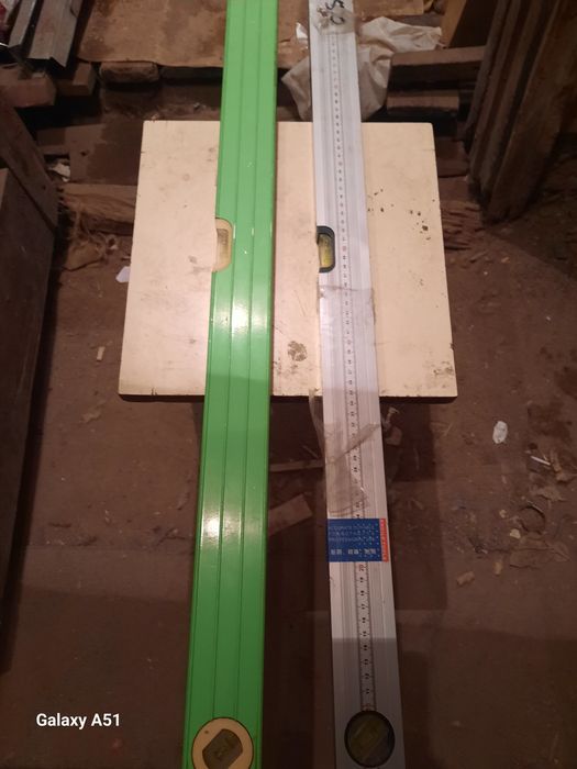 Уровень строительный