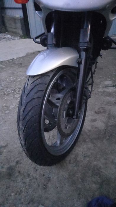 Vând motocicleta KAVASAKI GPZ 500S sau schimb cu Transalp