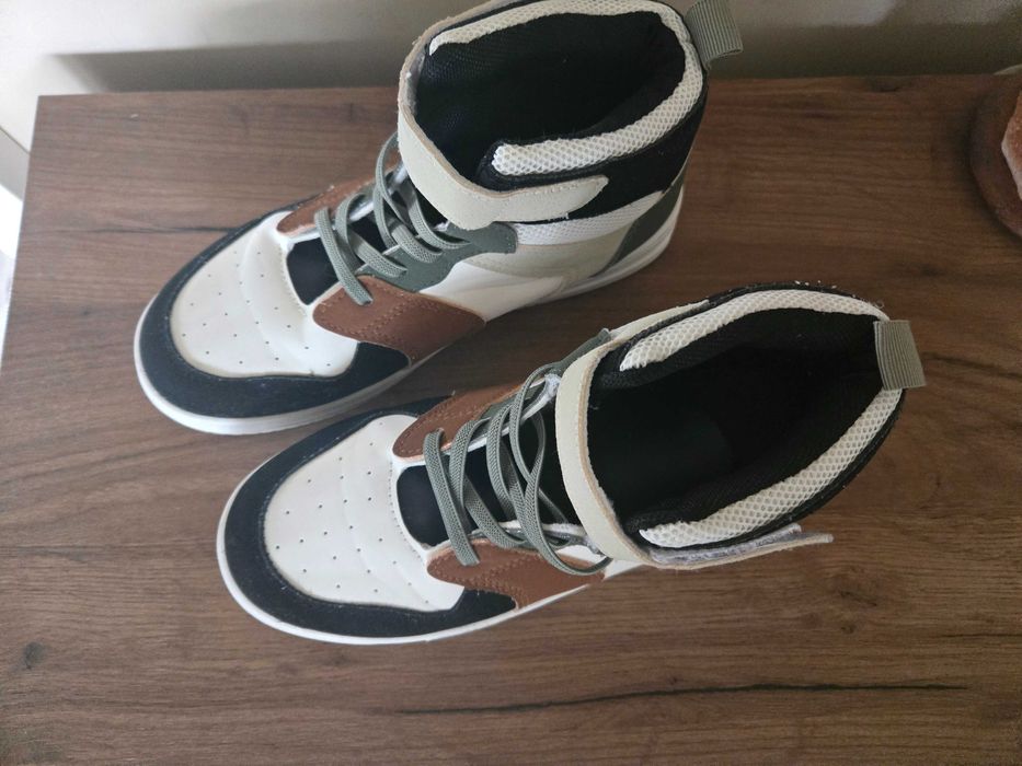 Маратонки високи LC WAIKIKI, 38 номер за 15лв.