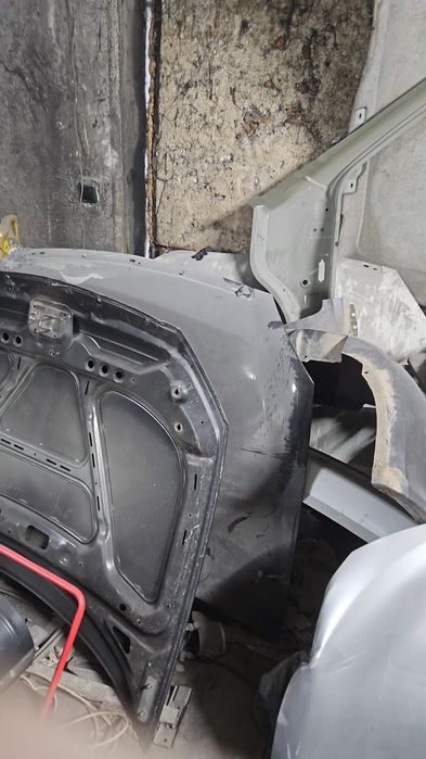 Продам капот приора