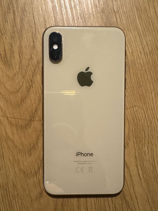 Vând IPhone XS  bun de utilizare!