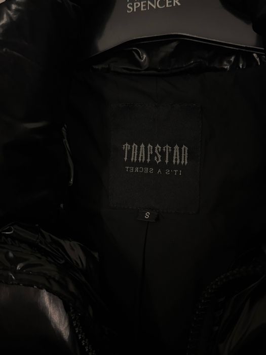 Trapstar женско яке