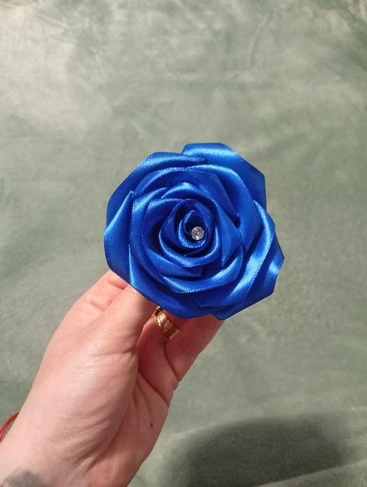 Buchete din flori de satin
