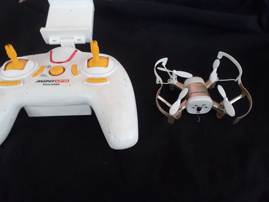 Mini drona cu telecomanda