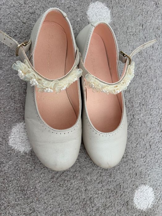 Детски обувки за принцеси