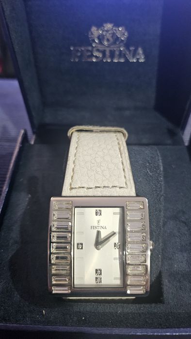 Дамски часовник Фестина