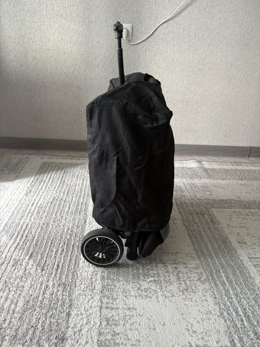 Коляска в хорошем состочнии. В  комплекте