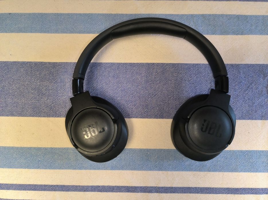 Блутут слушалки JBL tune 720BT