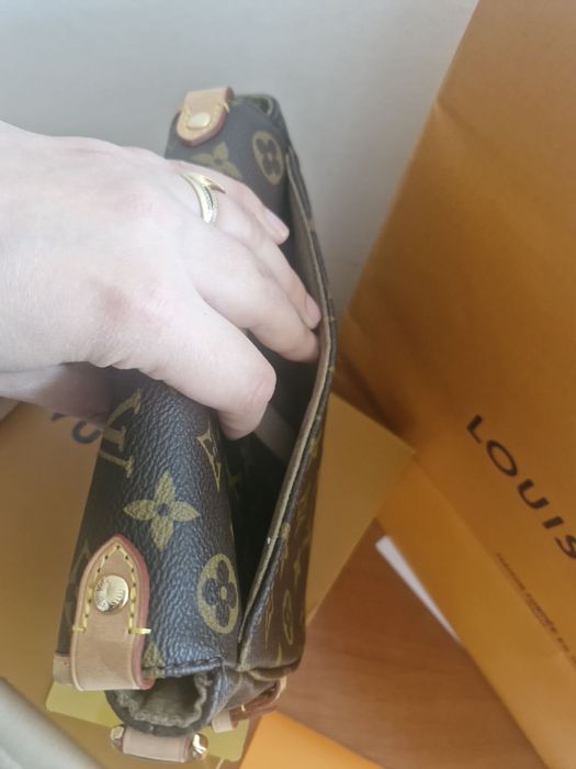 Луксозна дамска чанта Louis Vuitton
