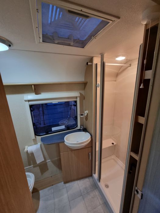 Vând rulota model Swift Sprite alpine 2 2007 cu nr roșii 3 luni