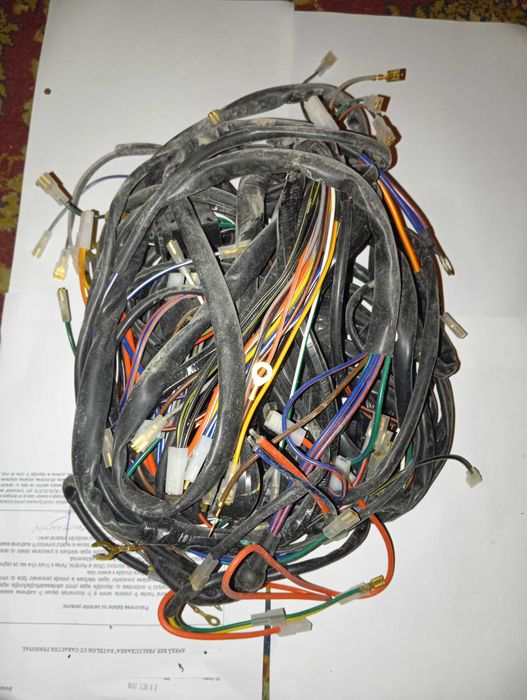 Vând instalație electrică tractor