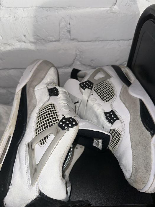 Jordan 4 Military Black