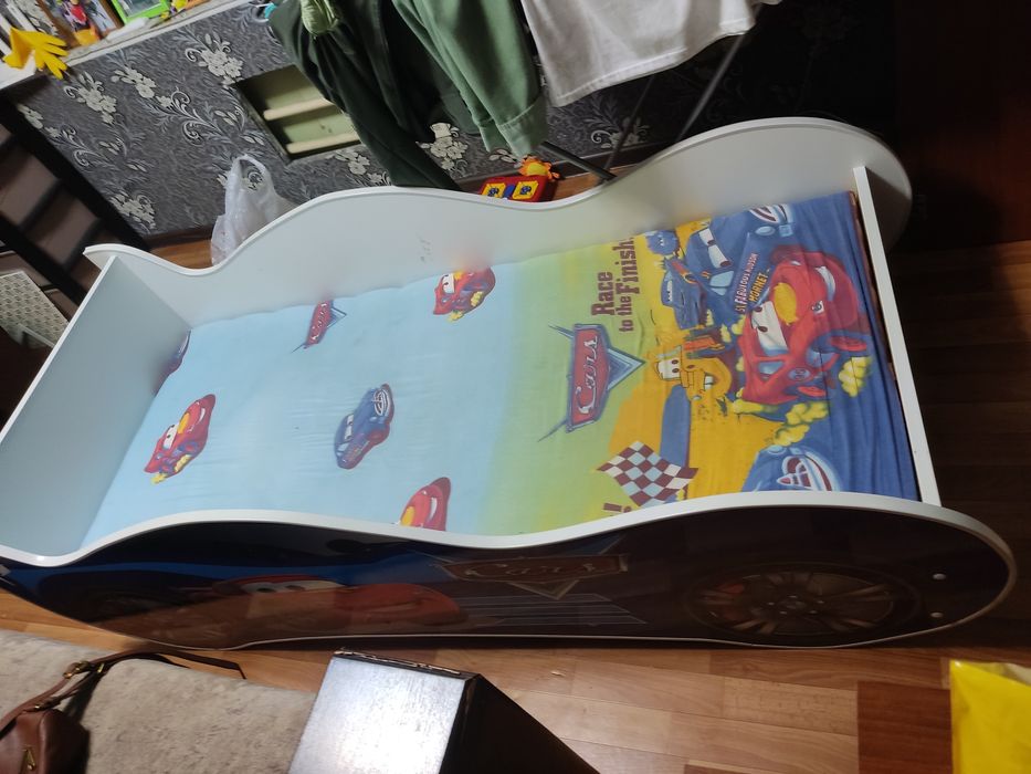 Продам детскую кроватку