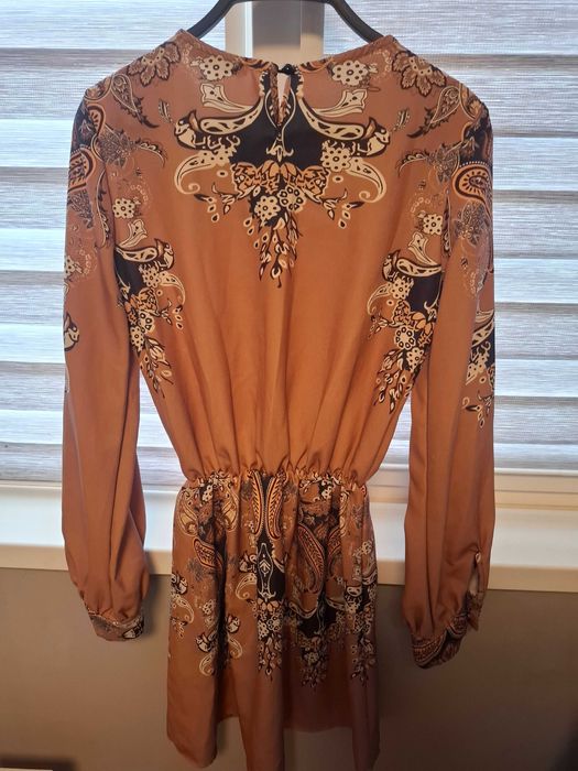 Къса дамска рокля