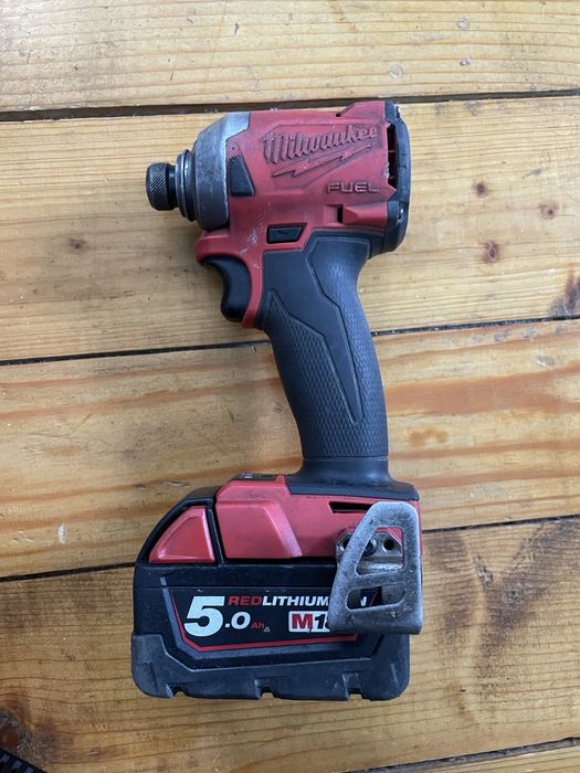 set MILWAUKEE BRUSHLESS 18v bormașină și autofiletanta impact