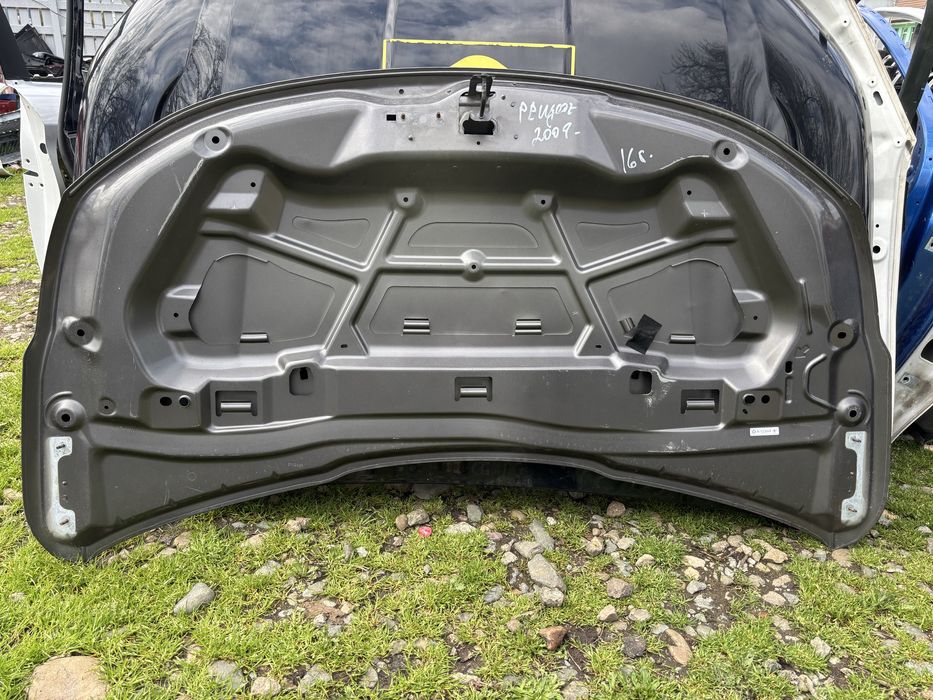 Капак Peugeot 2008