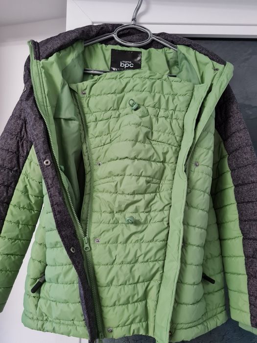 Vând geaca gravida cu insertie bebe