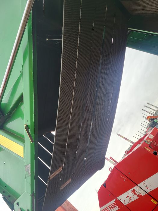 Пресс-подборщик John Deere 580