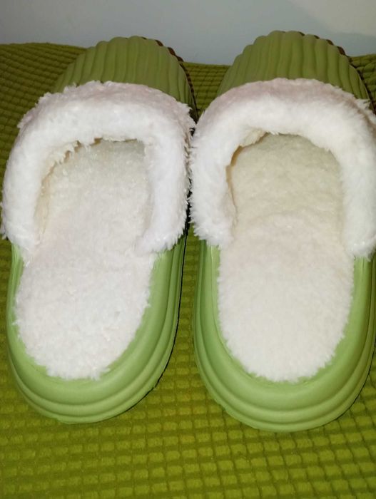 Papuci caldurosi impermeabili