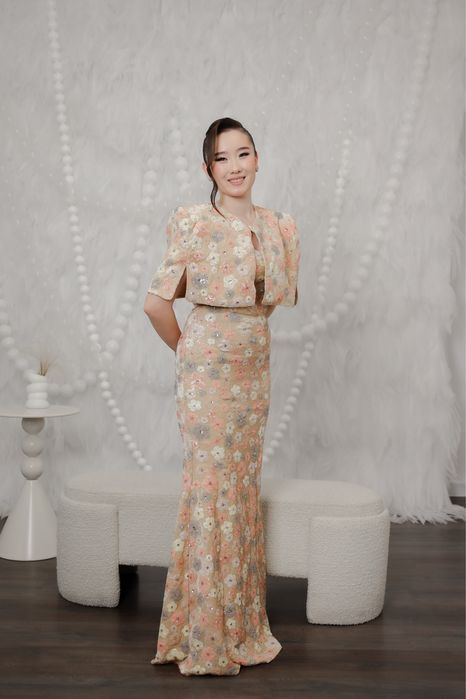 Дизайнерское вечернее платье