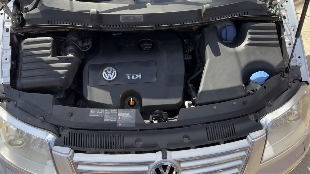 Volkswagen Sharam  1.9 Diesel