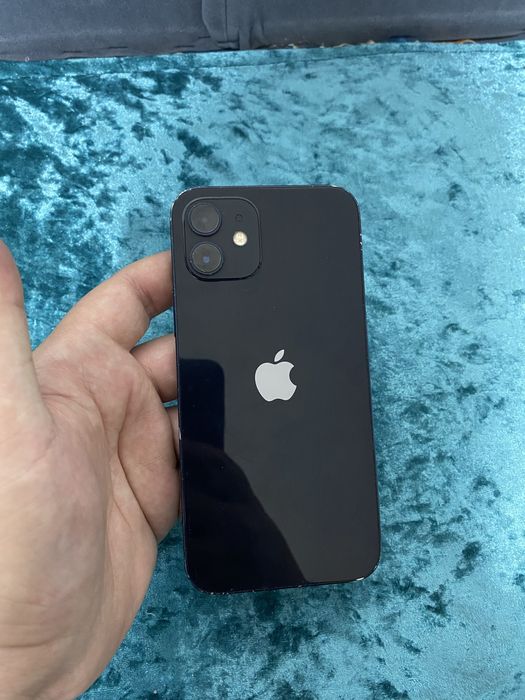 Айфон 12 64 гб продам