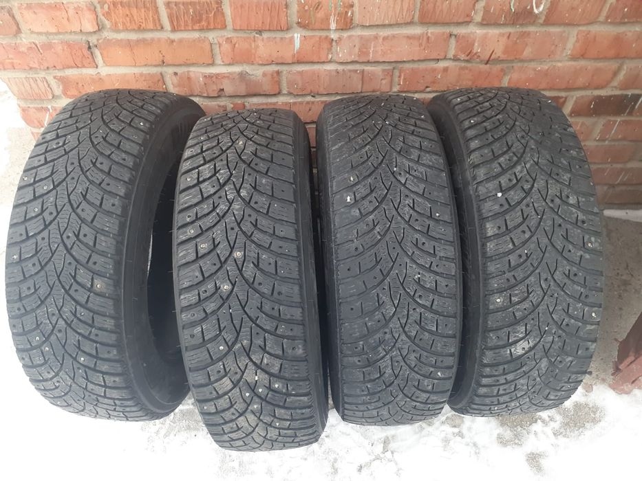 Продам зимние шины 215/65/16