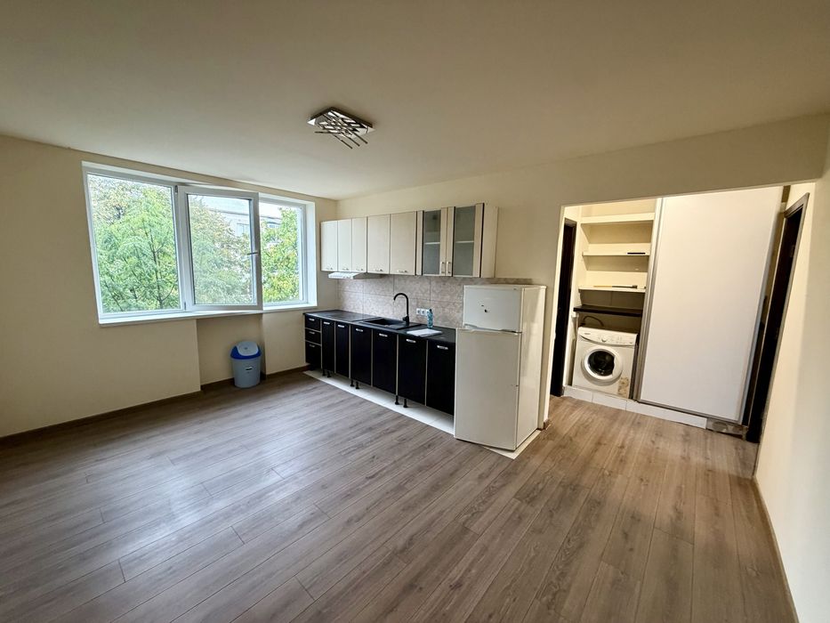 Apartament 3 camere- Cisnădie- Etaj 3/ zona Profi
