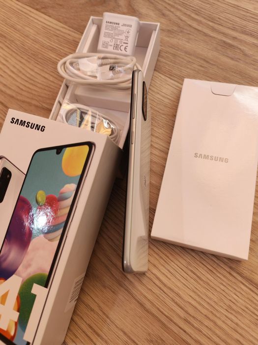 Самсунг Галакси А41