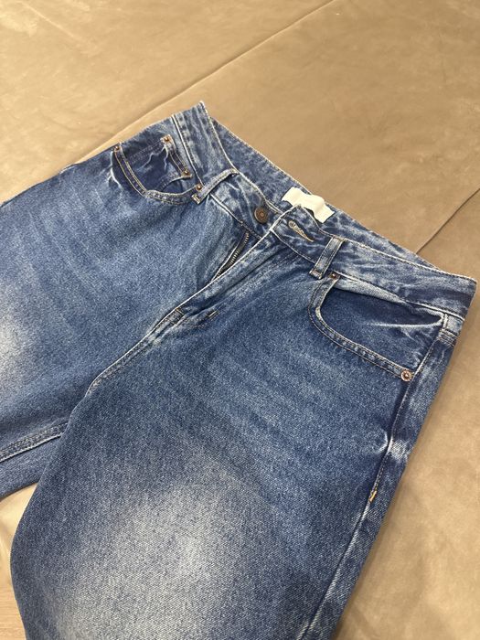 Пррдам новые джинсы.