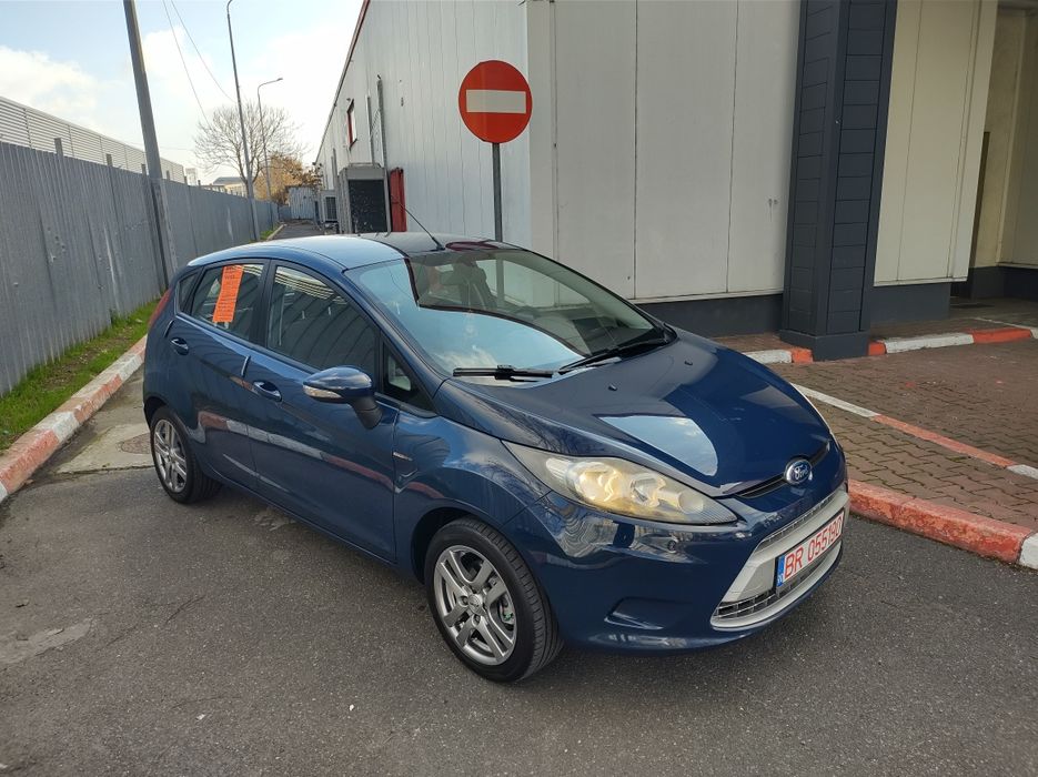Ford fiesta benzina 13 EURO 5 preț 2990 euro