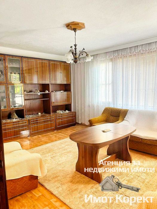 Имот Корект продава 4- Стаен апартамент, кв. Изток