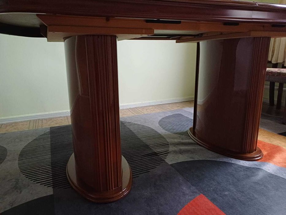 Стол гостевой/кухонный