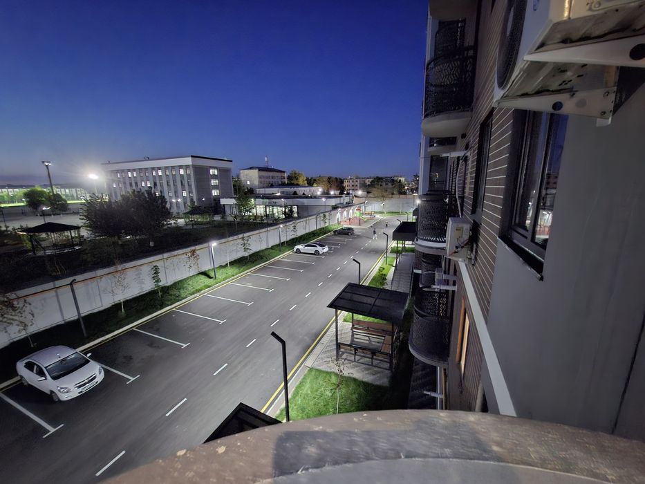 Продаётся 2 комнатная квартира ассалом хаво третий  этаж девяти этажка